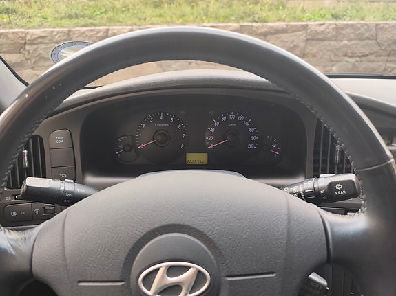 Hyundai Elantra 11 of 12