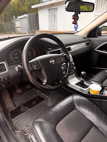 Volvo V70 5 of 11