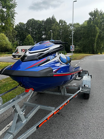 Yamaha Waverunner GP1800r SVHO 35h 3 of 12