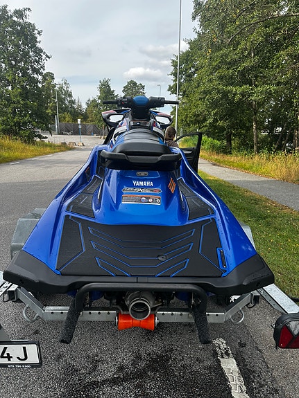 Yamaha Waverunner GP1800r SVHO 35h 5 of 12