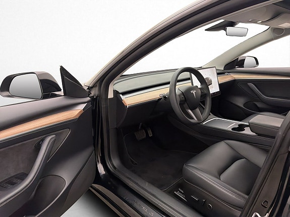 Tesla Model 3 10 of 30