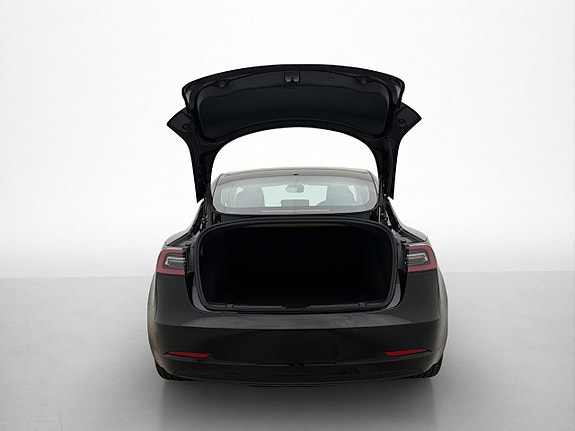 Tesla Model 3 29 of 30