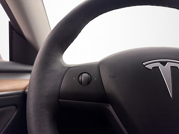 Tesla Model 3 14 of 30