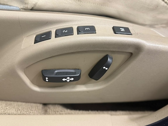Volvo XC70 17 of 19