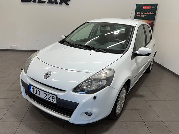 Renault Clio 9 of 16