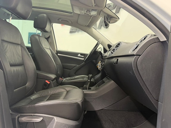 Volkswagen Tiguan 16 of 24
