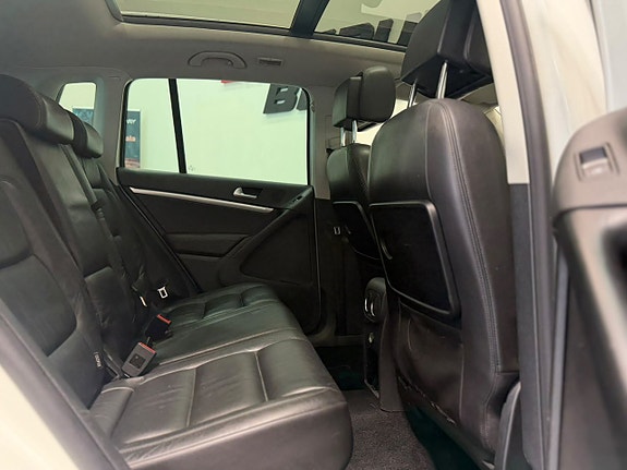 Volkswagen Tiguan 14 of 24