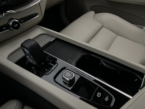 Volvo XC60 24 of 30