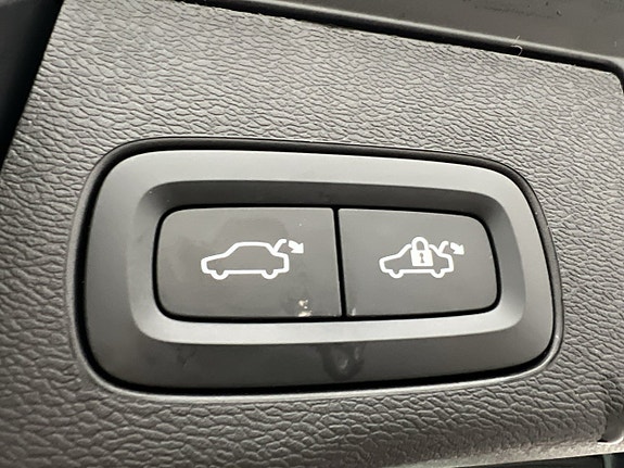 Volvo XC60 30 of 30