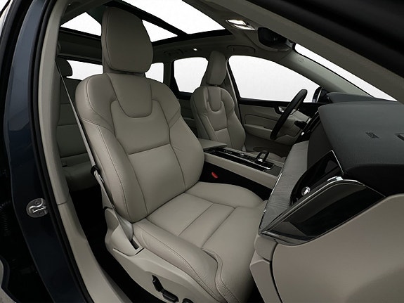 Volvo XC60 26 of 30