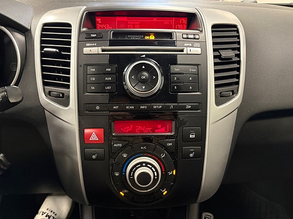 Kia Venga 8 of 12