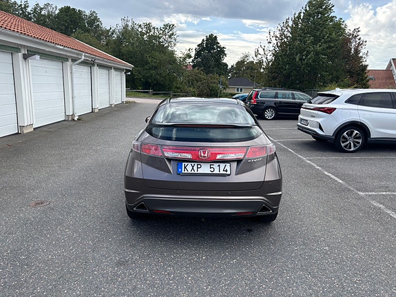 Honda Civic 4 of 8