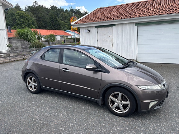 Honda Civic 2 of 8
