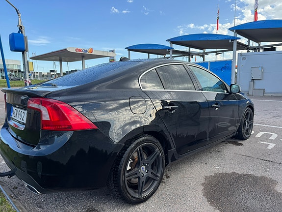 Volvo S60 8 of 25