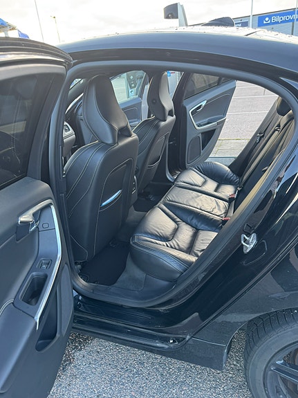 Volvo S60 18 of 25
