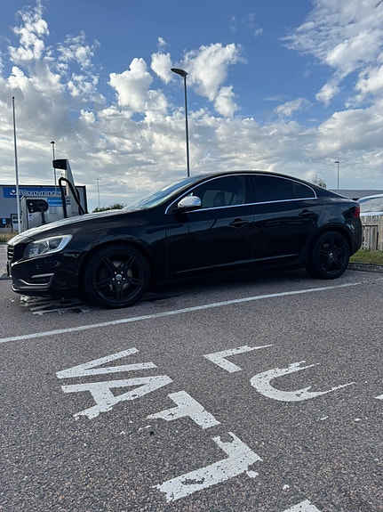 Volvo S60 5 of 25