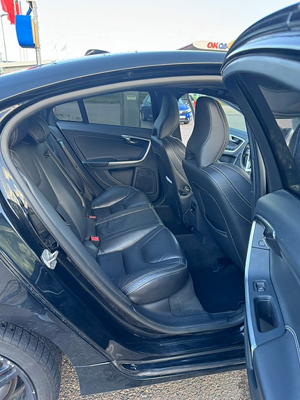 Volvo S60 16 of 25