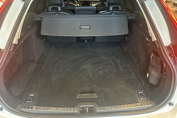 Volvo V90 24 of 25