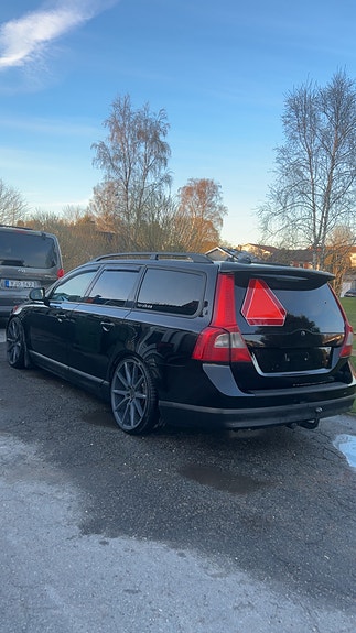 Volvo V70 4 of 13