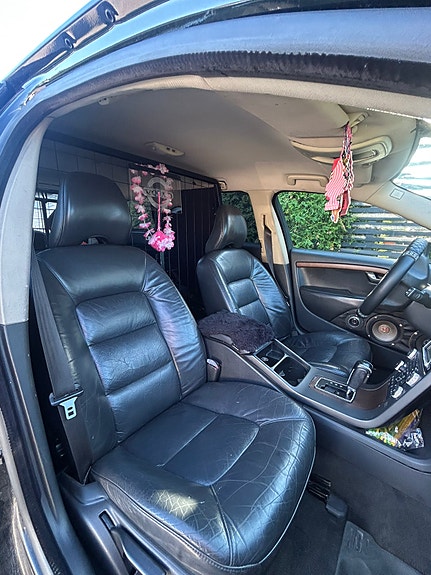 Volvo V70 6 of 13