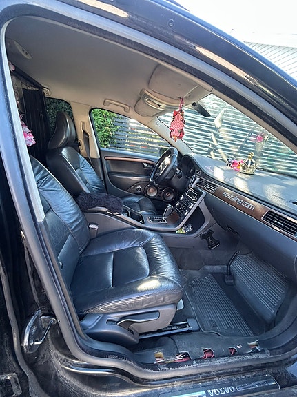 Volvo V70 9 of 13