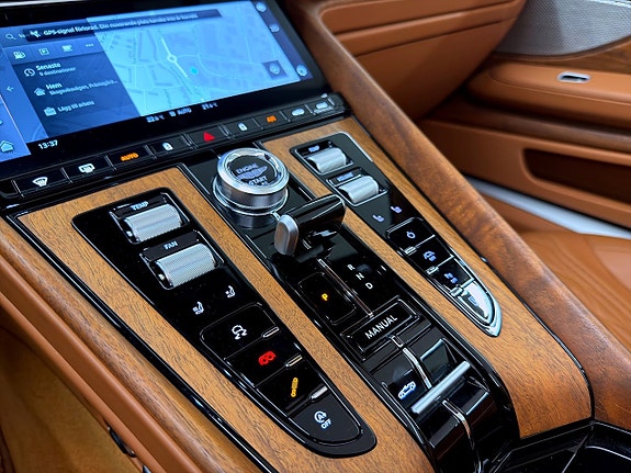 Aston Martin DB12 27 of 27