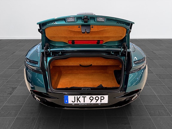 Aston Martin DB12 8 of 27
