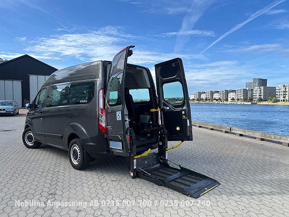 Ford Transit Custom 11 of 24