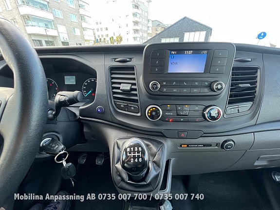 Ford Transit Custom 17 of 24