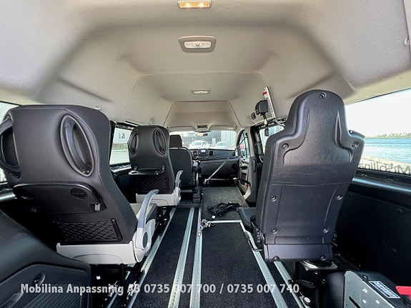 Ford Transit Custom 16 of 24
