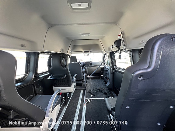 Ford Transit Custom 23 of 24