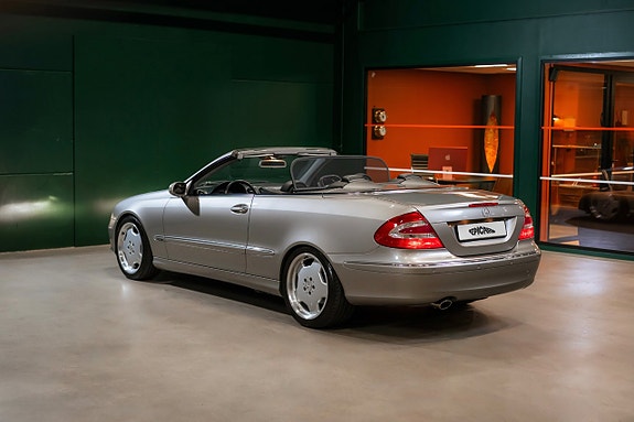 Mercedes-Benz CLK240 5 of 21