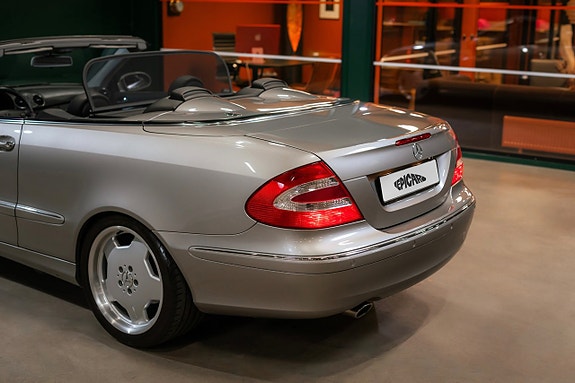 Mercedes-Benz CLK240 6 of 21