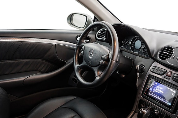 Mercedes-Benz CLK240 19 of 21