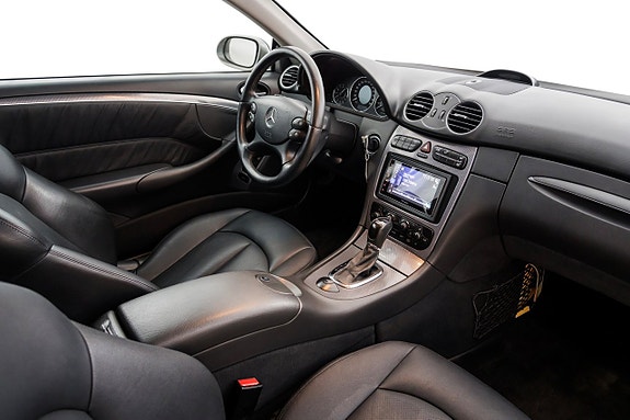Mercedes-Benz CLK240 18 of 21