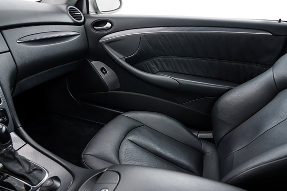 Mercedes-Benz CLK240 15 of 21