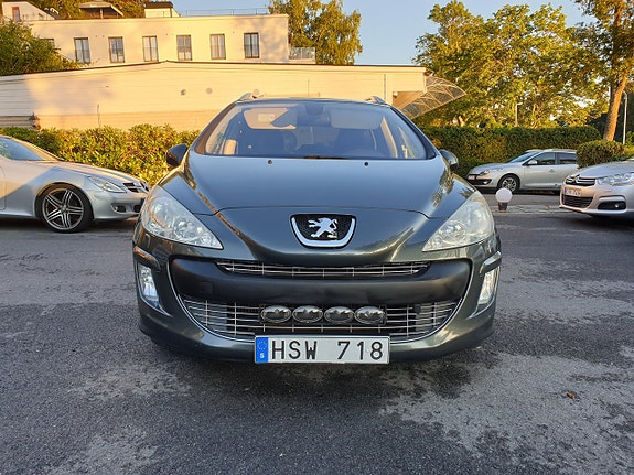 Peugeot 308 SW 2 of 20