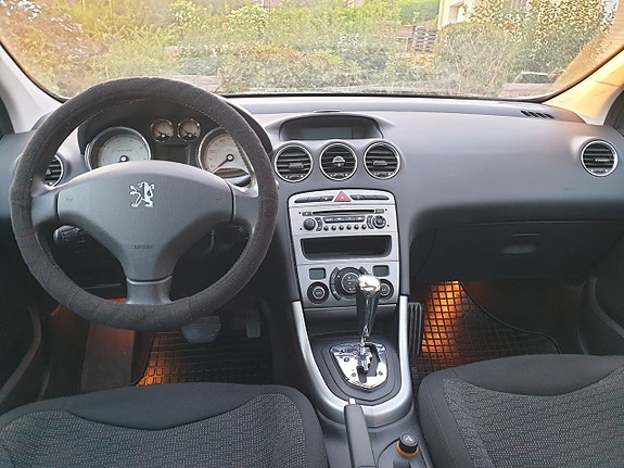 Peugeot 308 SW 11 of 20