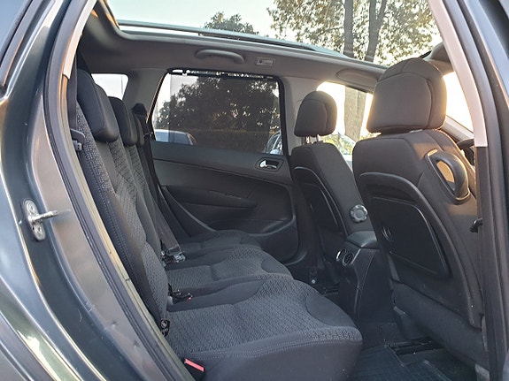 Peugeot 308 SW 13 of 20