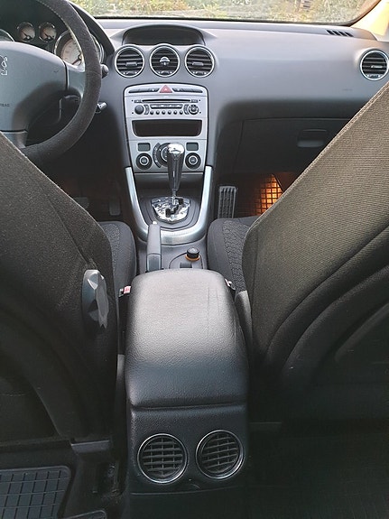 Peugeot 308 SW 10 of 20