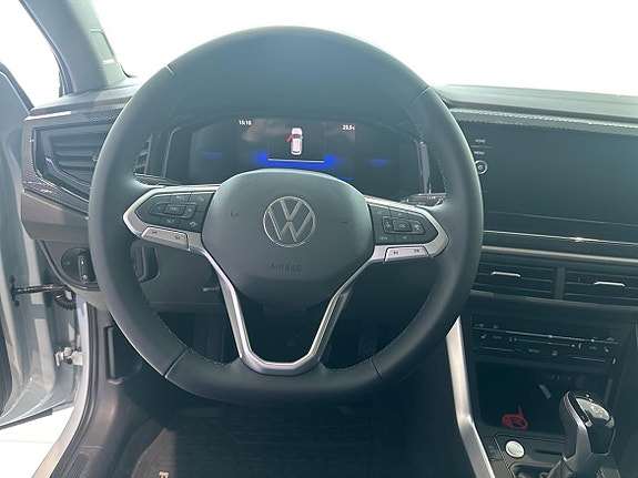 Volkswagen Polo 11 of 14