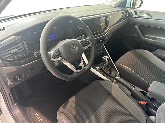 Volkswagen Polo 10 of 14