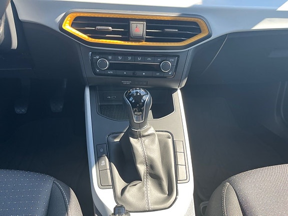 Seat Arona 11 of 14