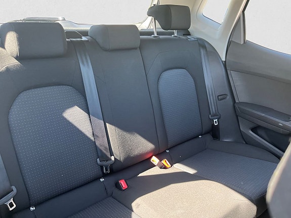 Seat Arona 13 of 14