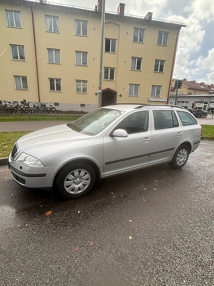 Skoda Octavia 3 of 7