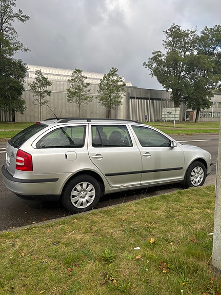 Skoda Octavia 4 of 7
