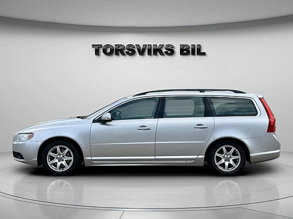 Volvo V70 3 of 23