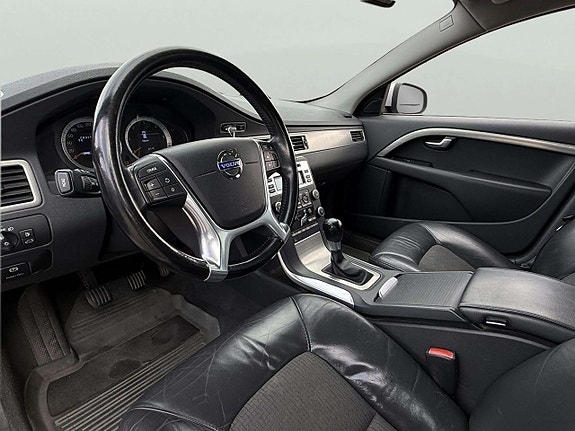 Volvo V70 11 of 23