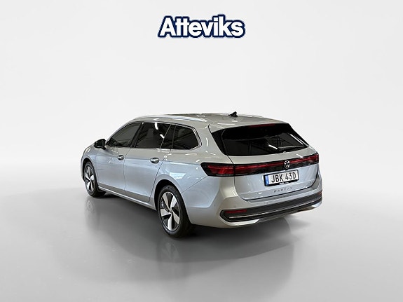 Volkswagen Passat 5 of 18