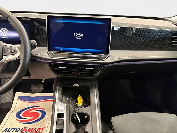 Volkswagen Passat 11 of 18